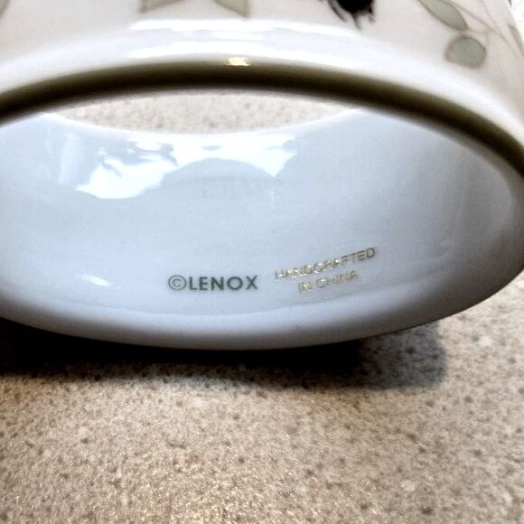 Vtg Lenox Butterfly Meadow Fine Porcelain Oval Napkin Rings Set of 4 - Picture 4 of 5